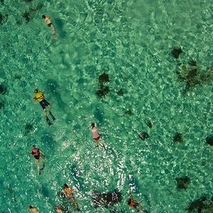 Hatchet Caye Island Resort (Adults Only)